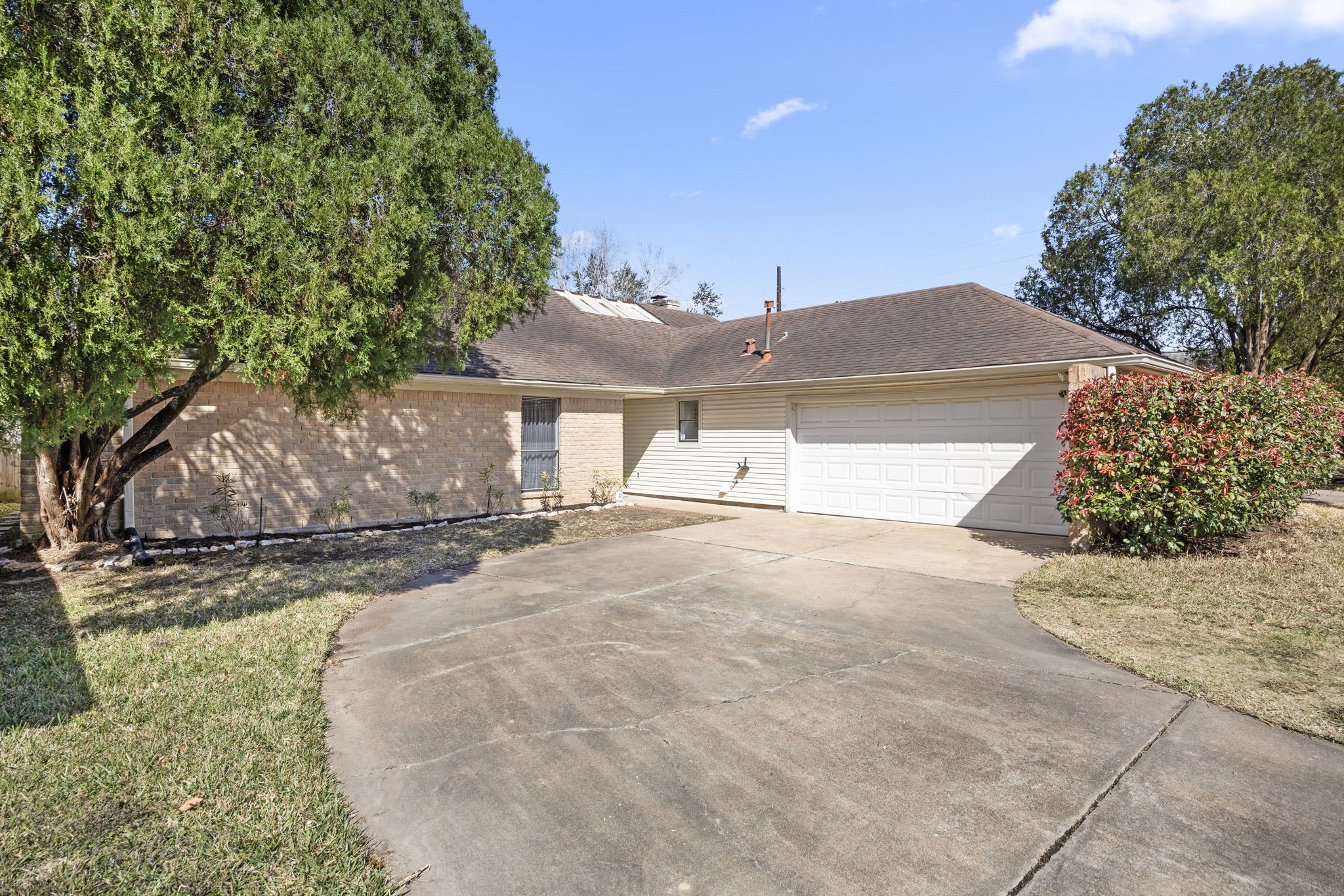810 Hidden Canyon Road Katy, TX 77450 - Photo 33 of 33 Conveniently located near shopping, dining, major roadways, and zoned to Katy ISD schools, this Cimarron home combines comfort, functionality, and a sought-after neighborhood setting. Call today to schedule your private showing!