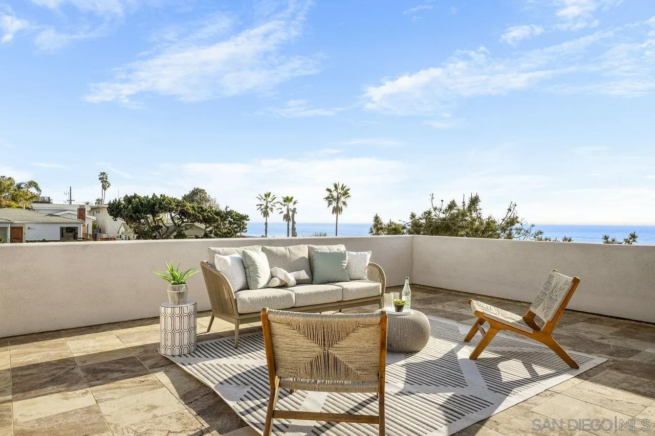 126 7th Street Del Mar, CA 92014 - Photo 3 of 37