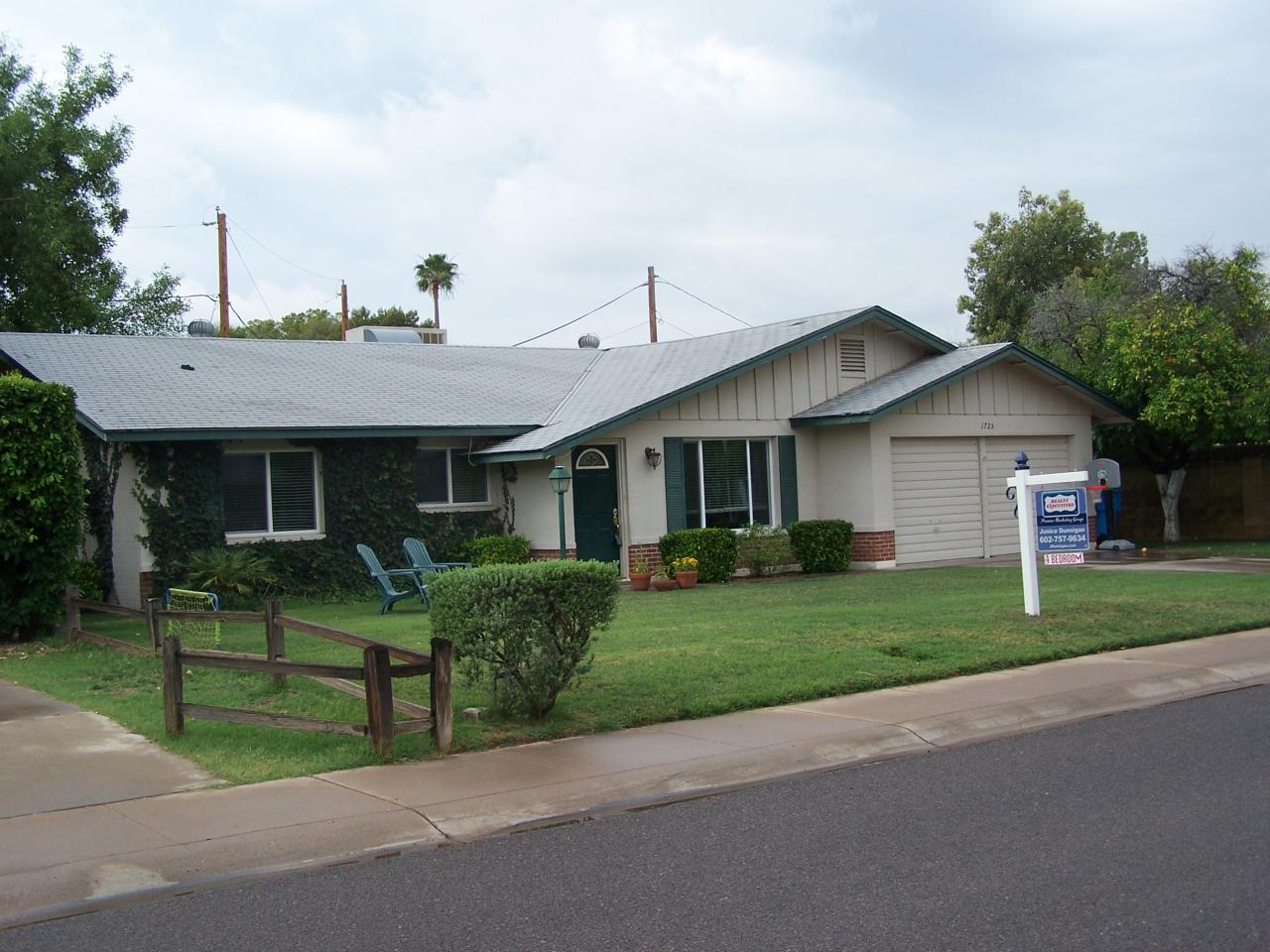 1725 West Griswold Road Phoenix, AZ 85021 - Photo 1 of 13 Front of house