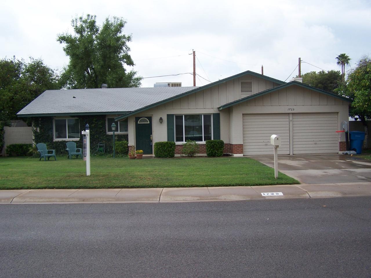 1725 West Griswold Road Phoenix, AZ 85021 - Photo 2 of 13 Tons of curb appeal