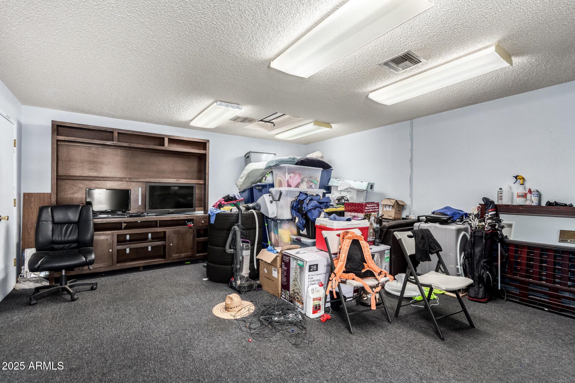 2925 East Ganley Road, Unit 121 Tucson, AZ 85706 - Photo 30 of 45 a view of a room with gym equipment