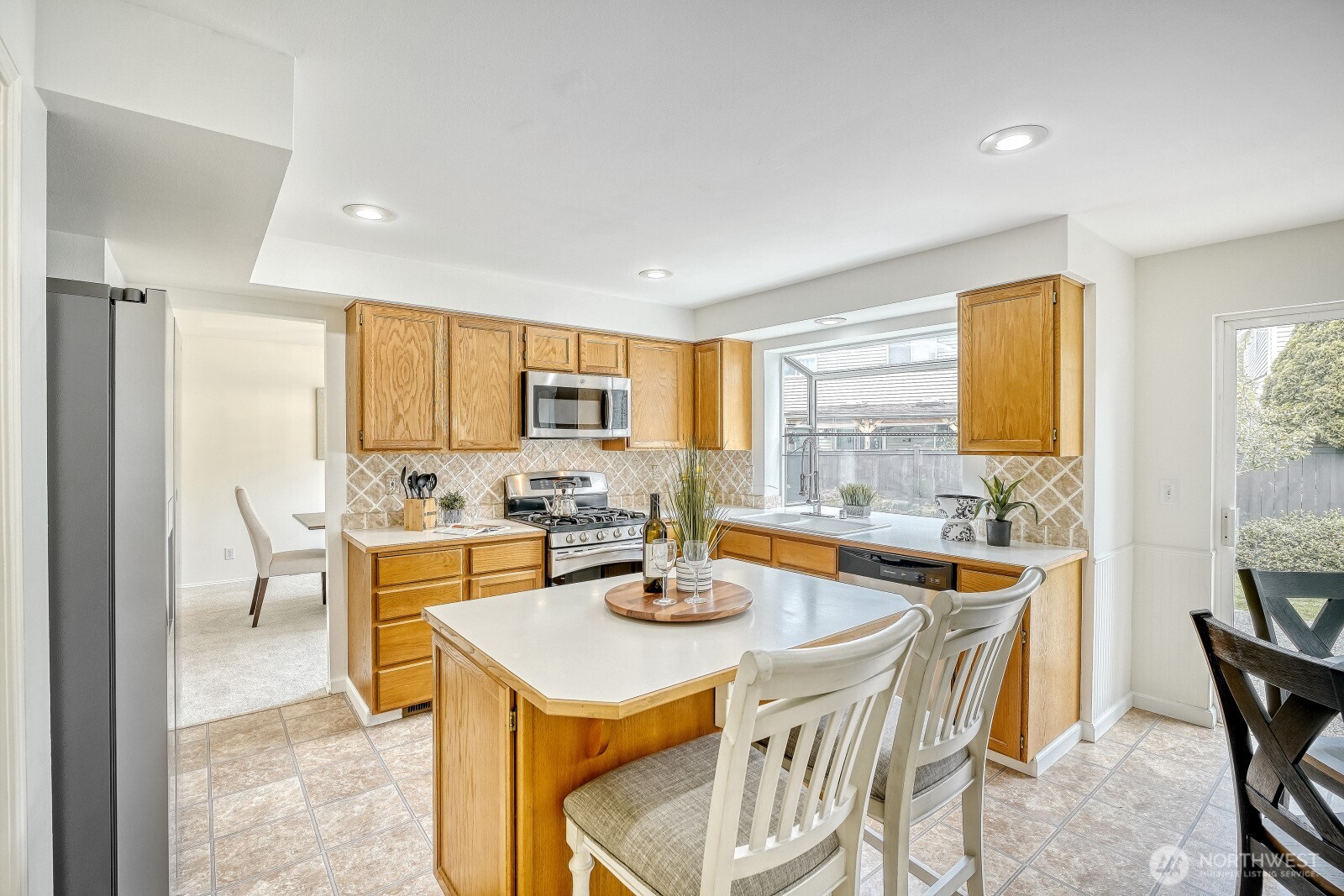 11240 Southeast 189th Court Renton, WA 98055 - Photo 9 of 28 Gallery Image 9