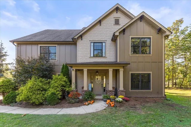 $1,050,000 | 2035 Sitton Mills Place, Signal Mountain, TN 37377