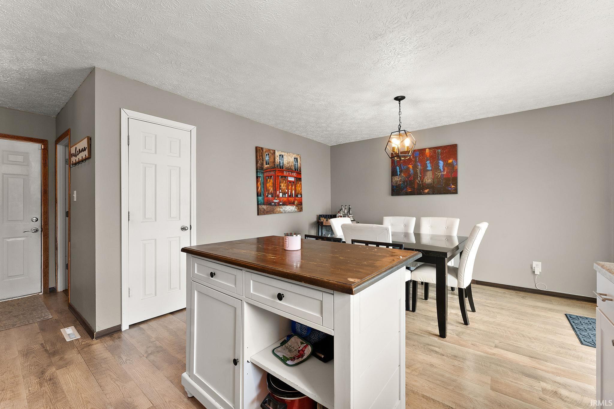 2190 Crocus Street Portage, IN 46368 - Photo 4 of 31