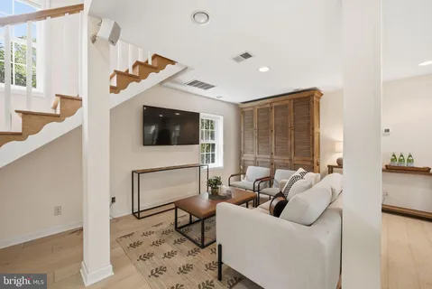 $1,900,000 | 4006 Virgilia Street, Chevy Chase, MD 20815