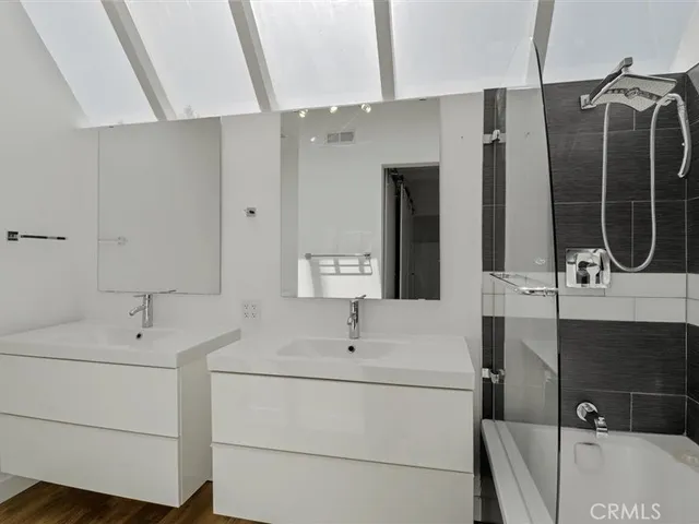 $4,000 | 400 Monterey Road, Unit 11, Glendale, CA 91206