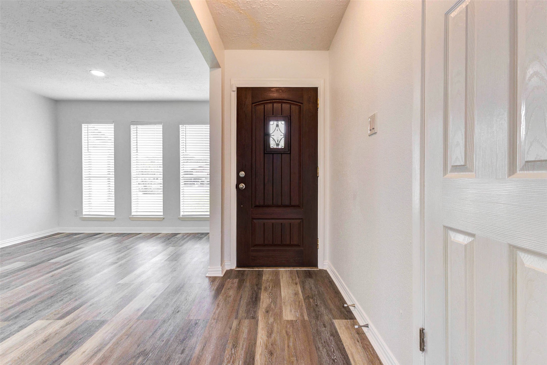 5135 Porter Ridge Drive Houston, TX 77053 - Photo 4 of 32