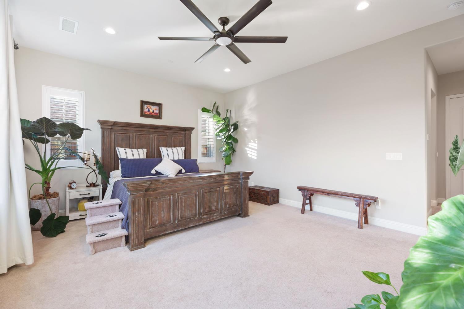 822 Overstone Avenue Madera, CA 93636 - Photo 32 of 54