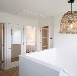 152 Tuckerman Avenue, Unit 8 Middletown, RI 02842 - Photo 13 of 24 Upstairs foyer/hallway