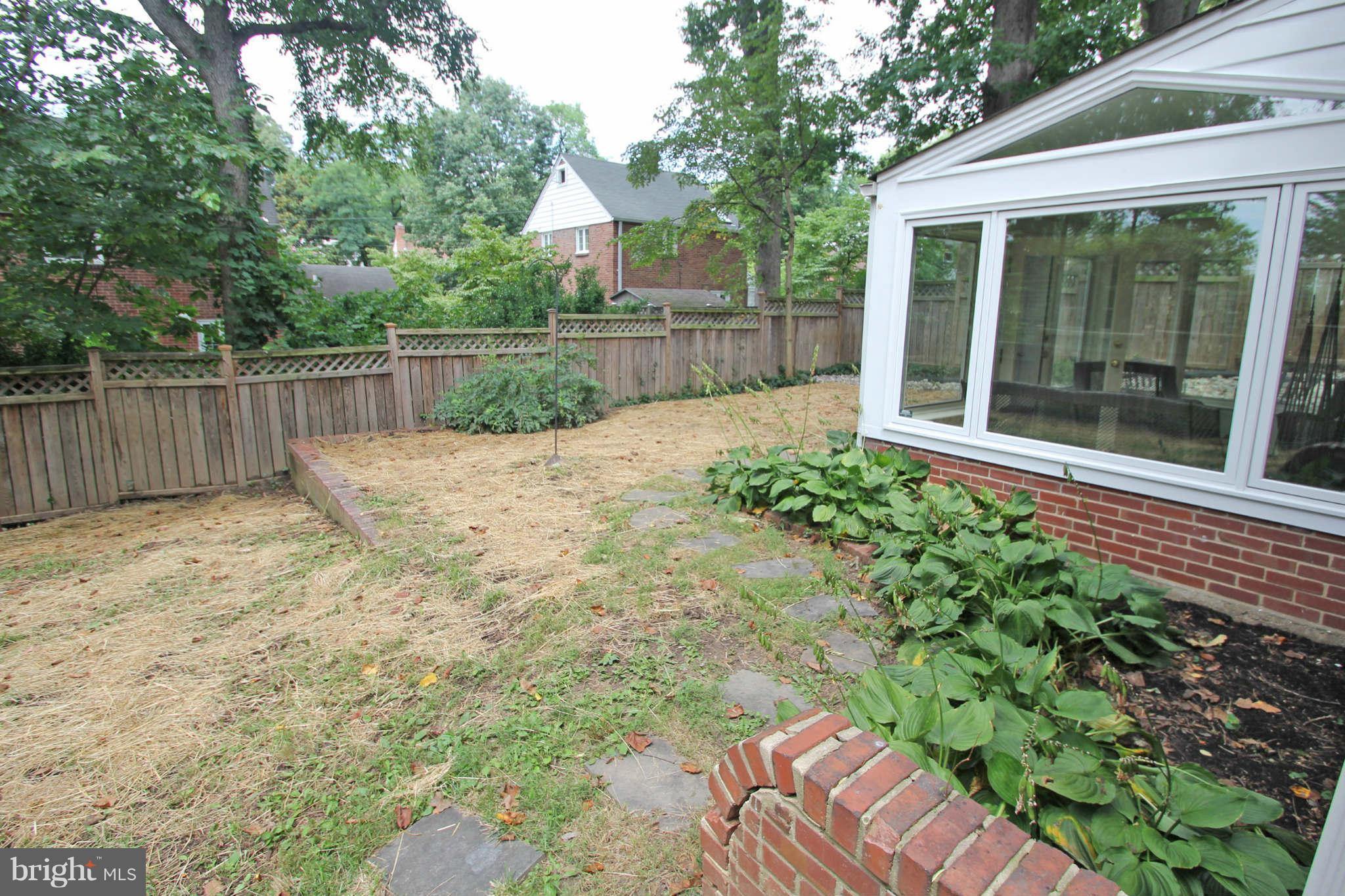 1613 Ballard Street Silver Spring, MD 20910 - Photo 22 of 29 Exterior (Rear)