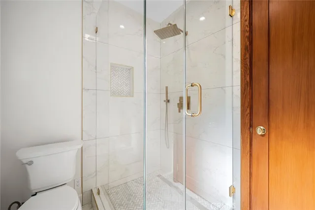 $17,500 | 2065 East Altadena Drive, Altadena, CA 91001