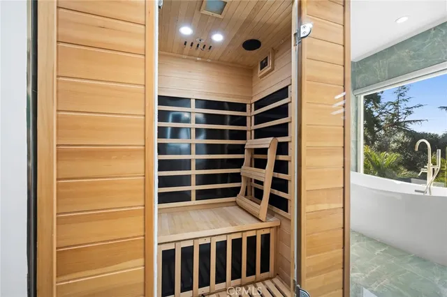 $17,500 | 2065 East Altadena Drive, Altadena, CA 91001