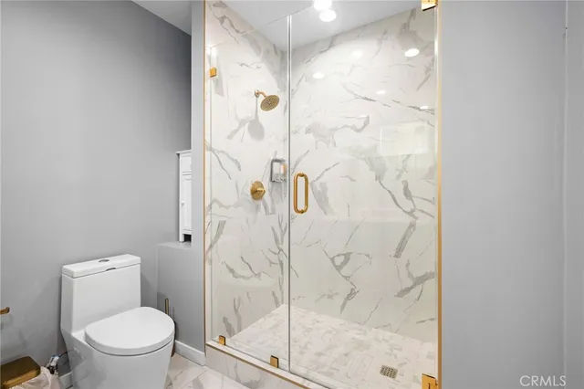 $17,500 | 2065 East Altadena Drive, Altadena, CA 91001