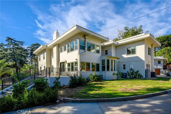 $15,000 | 2065 East Altadena Drive, Altadena, CA 91001