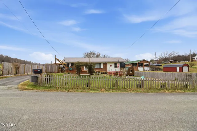 $299,900 | 30 Deerfoot Lane, Greeneville, TN 37743