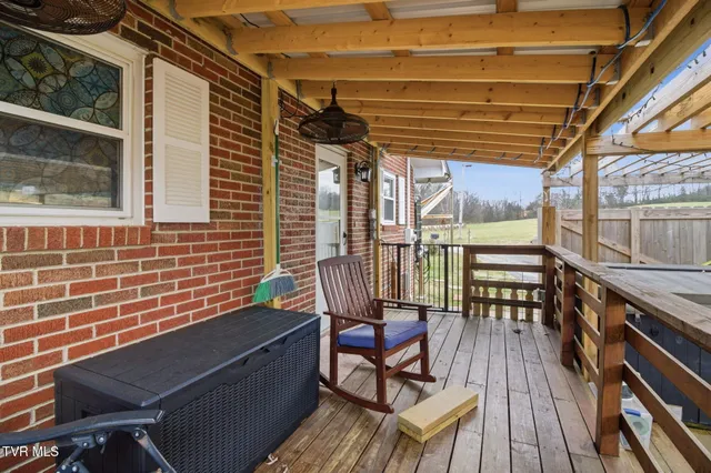 $299,900 | 30 Deerfoot Lane, Greeneville, TN 37743