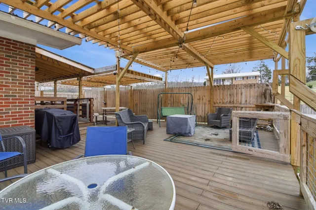 $299,900 | 30 Deerfoot Lane, Greeneville, TN 37743