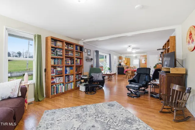 $299,900 | 30 Deerfoot Lane, Greeneville, TN 37743