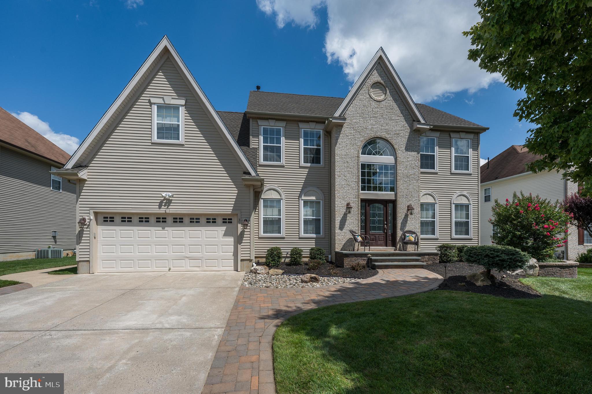 31 Canyon Drive Berlin, NJ 08009 - Photo 1 of 39