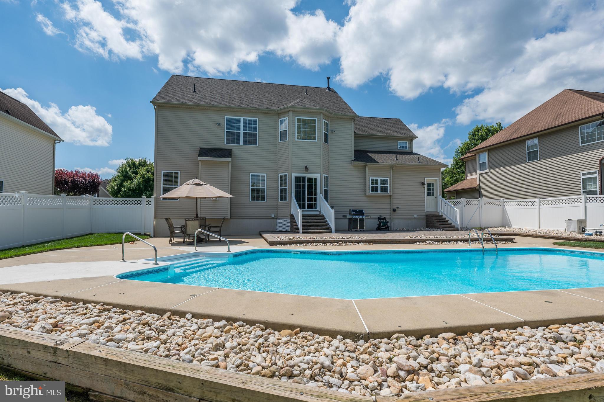 31 Canyon Drive Berlin, NJ 08009 - Photo 2 of 39