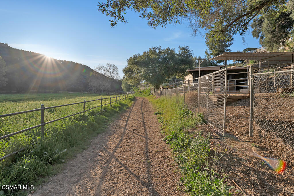 1278 Rambling Road Simi Valley, CA 93065 - Photo 3 of 76