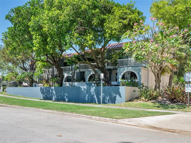 $499,000 | 523 Northeast 38th Street, Unit 6, Miami, FL 33137