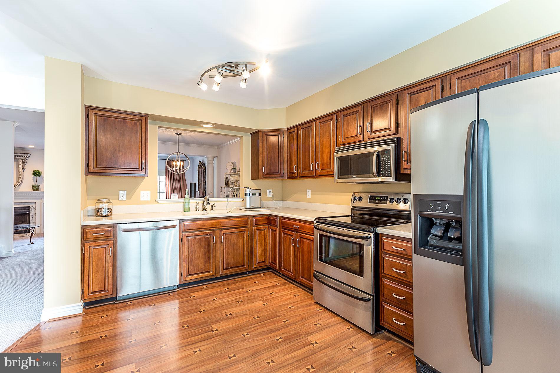 3777 Inverness Road Fairfax, VA 22033 - Photo 4 of 30 Kitchen