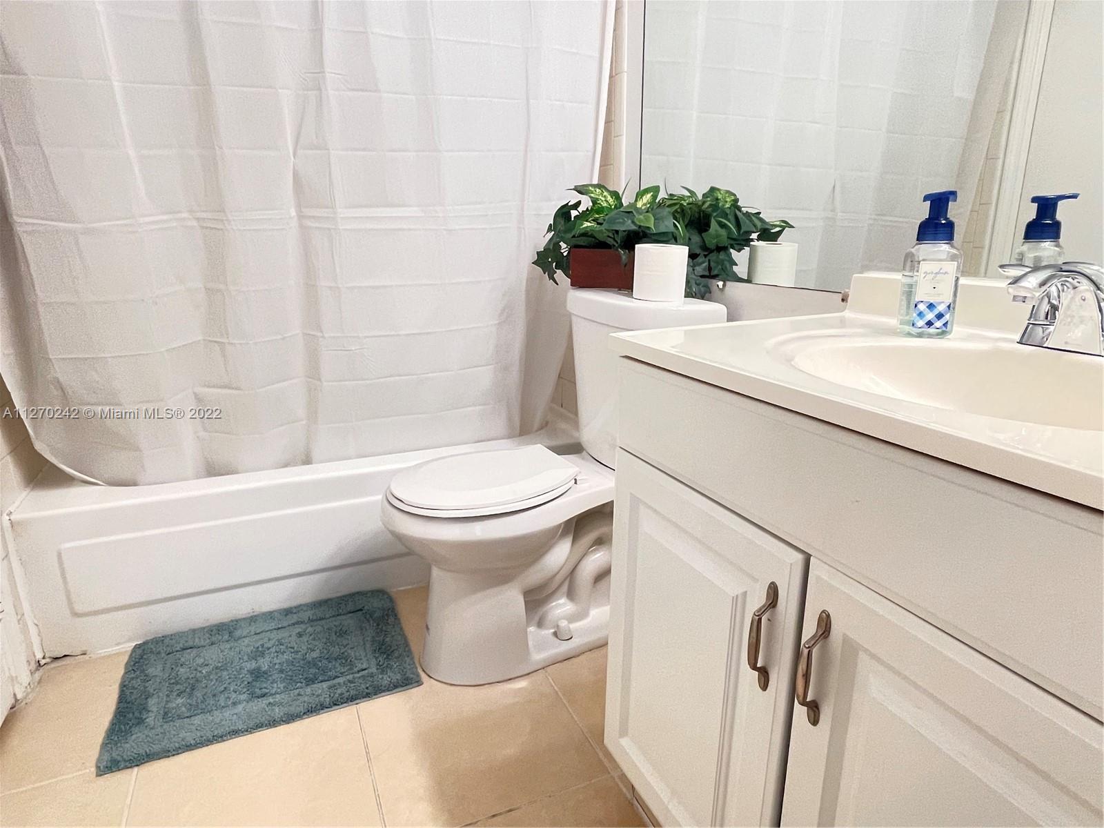 The Hammocks Miami, FL 33196 - Photo 7 of 21 a bathroom with a sink toilet and shower