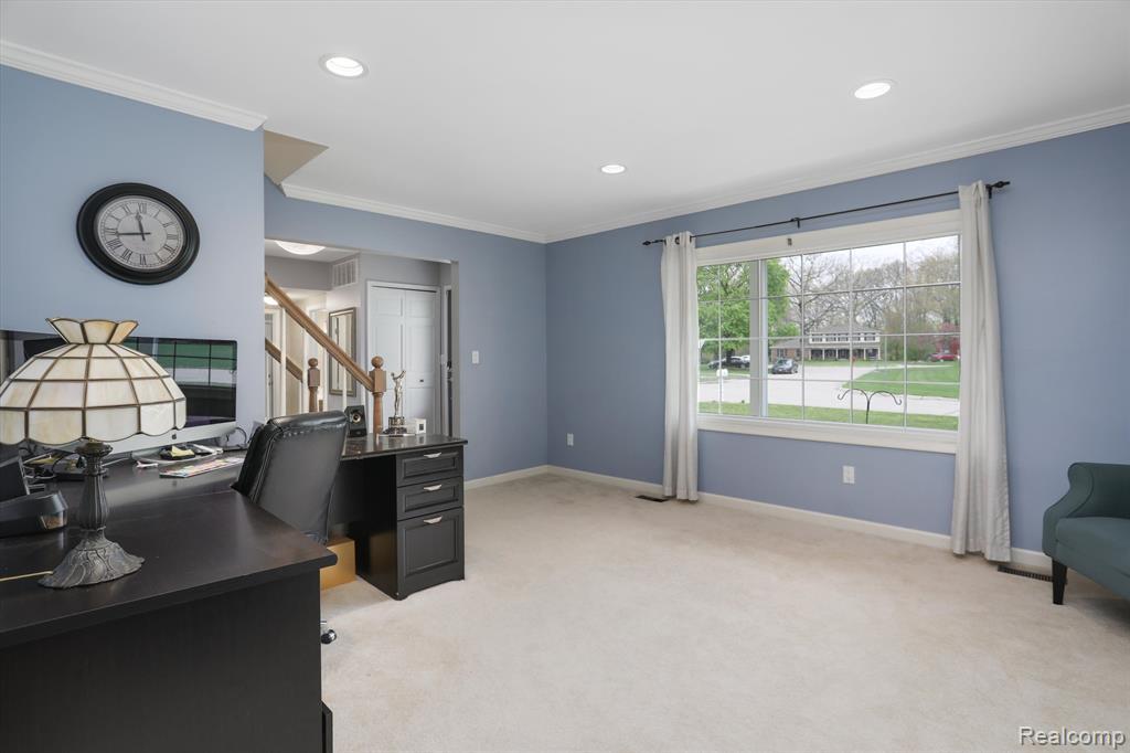 601 Lake Forest Road Rochester Hills, MI 48309 - Photo 8 of 40