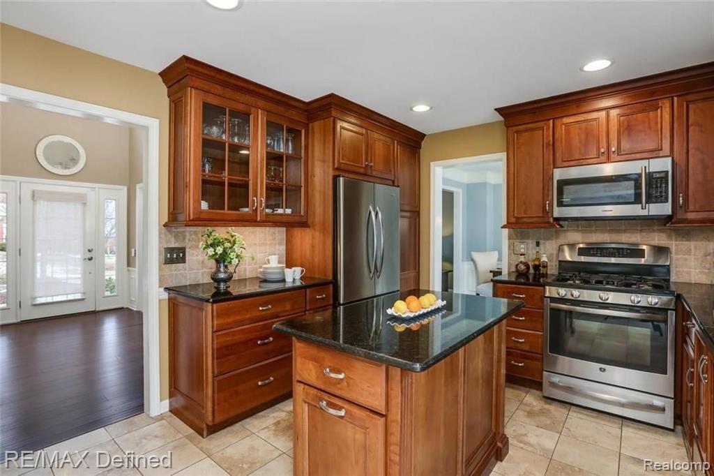 1141 Sandy Ridge Drive Rochester Hills, MI 48306 - Photo 11 of 28