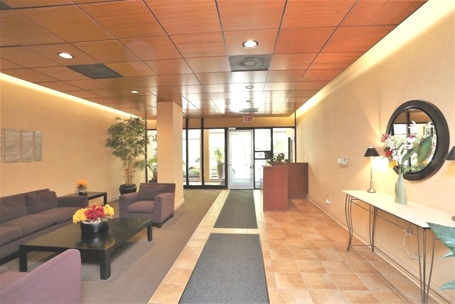 3110 North Sheridan Road, Unit 1802 Chicago, IL 60657 - Photo 14 of 14