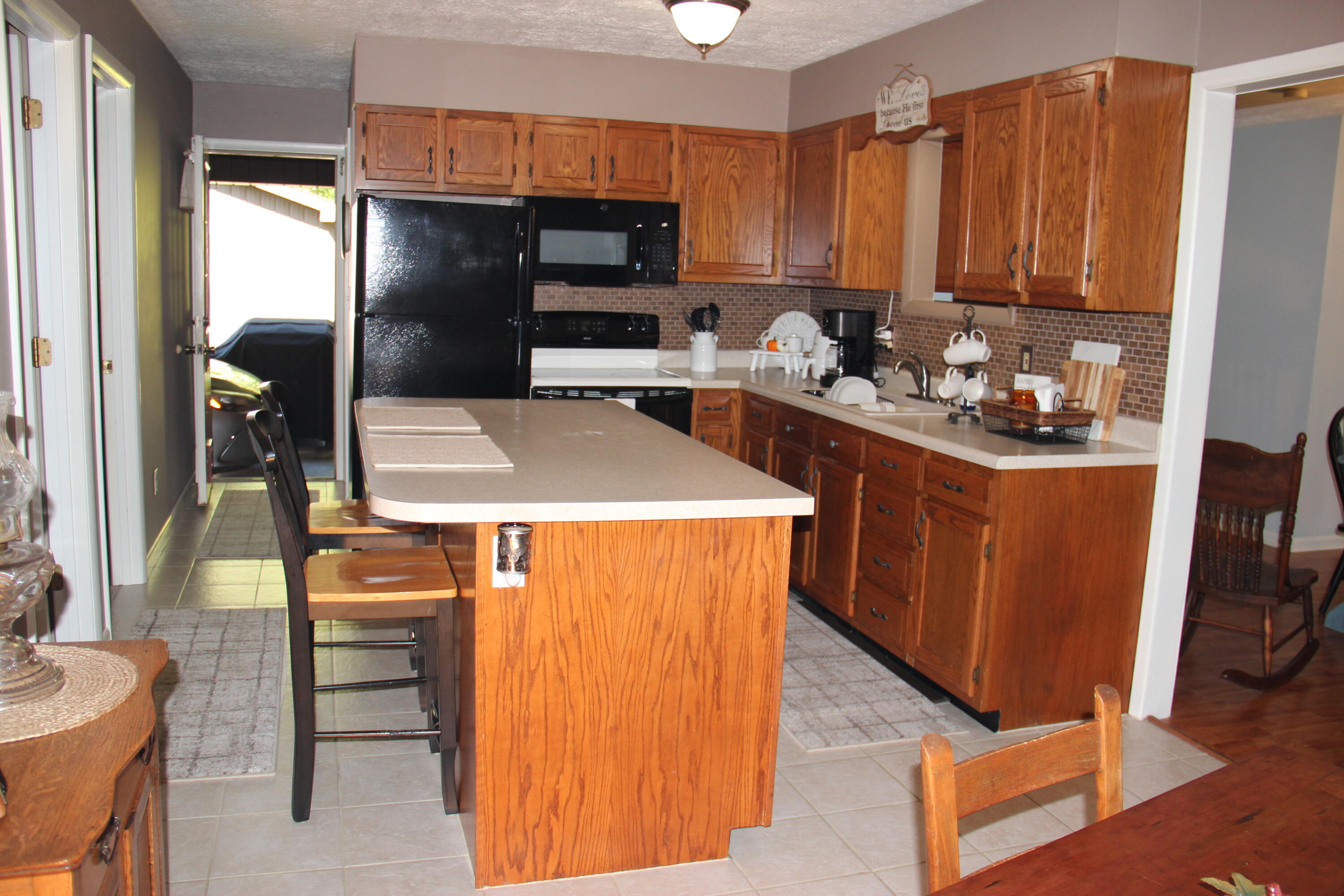 295 Albert Baker Road Somerset, KY 42501 - Photo 9 of 37 IMG_4484