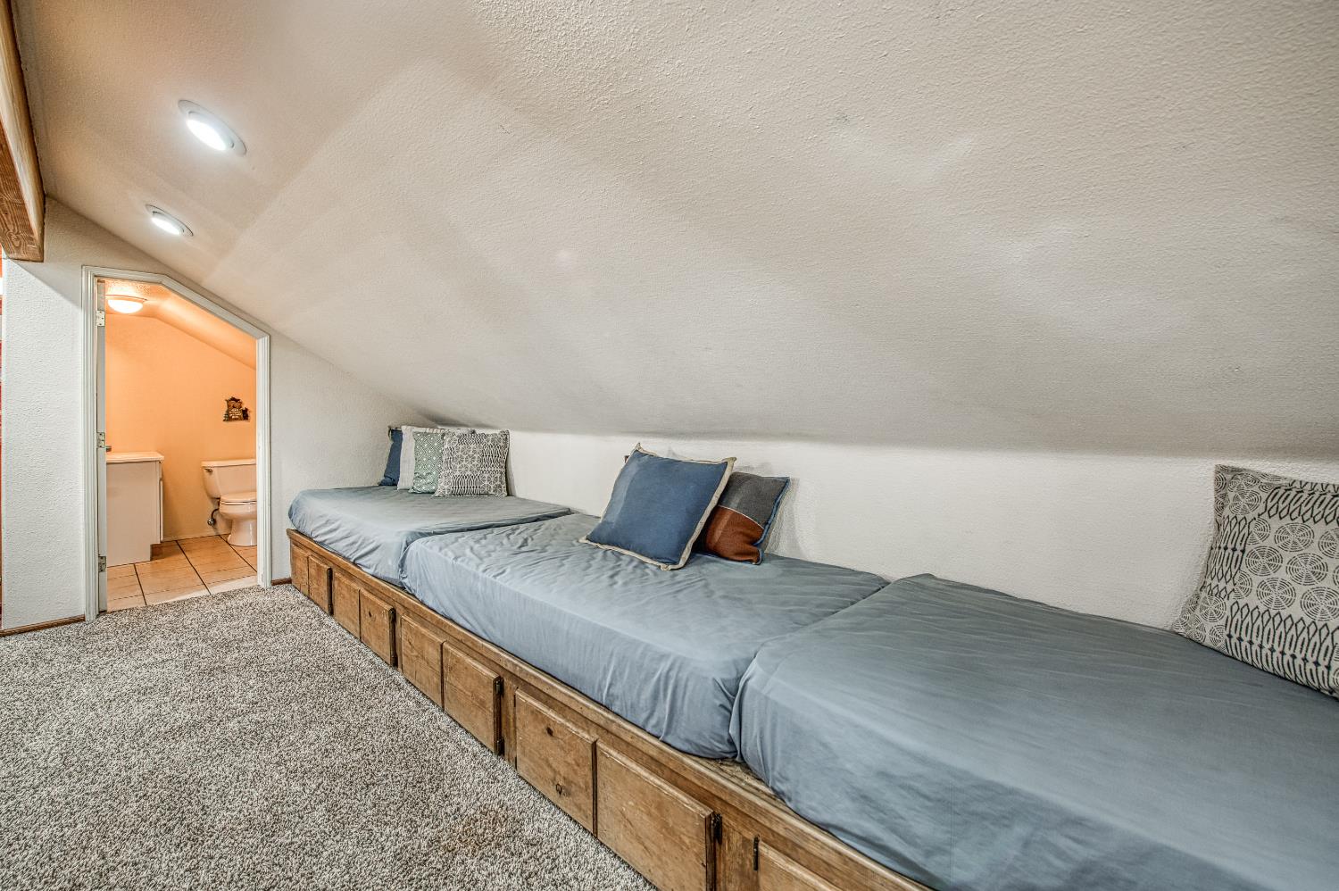 39095 Ridge Road Shaver Lake, CA 93664 - Photo 37 of 53