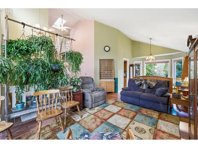 $510,000 | 3749 Southwest 6th Street, Gresham, OR 97030