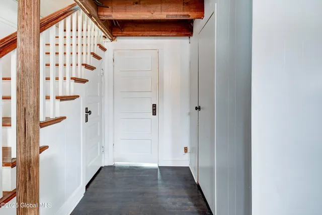 $389,000 | 122 Houseman Street, Northampton, NY 12117