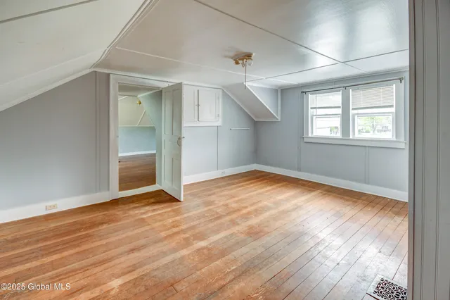 $389,000 | 122 Houseman Street, Northampton, NY 12117