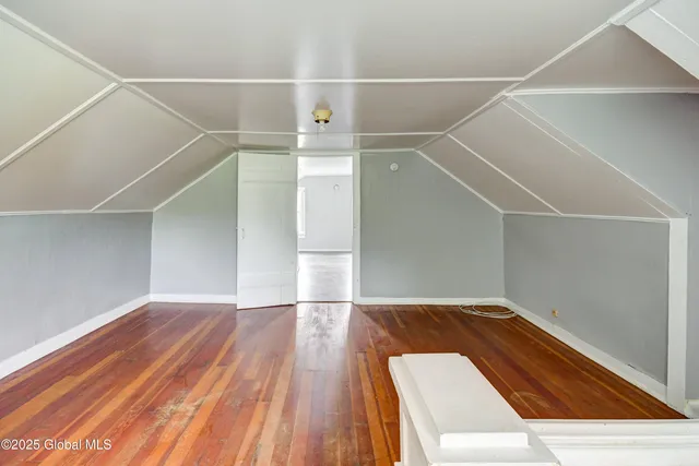 $389,000 | 122 Houseman Street, Northampton, NY 12117