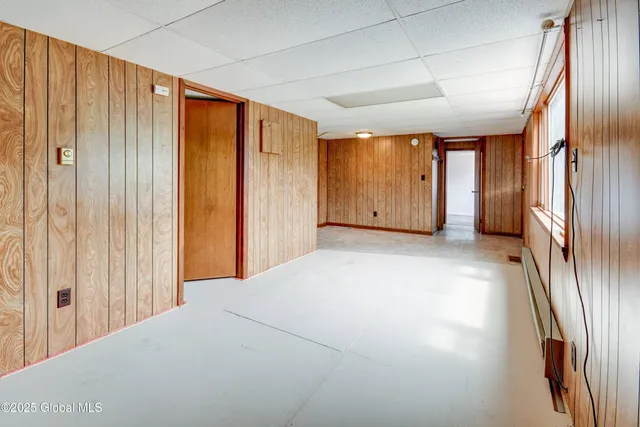 $389,000 | 122 Houseman Street, Northampton, NY 12117