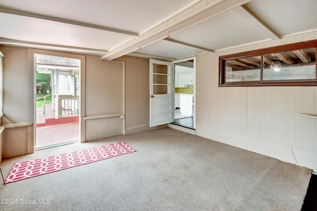 $389,000 | 122 Houseman Street, Northampton, NY 12117