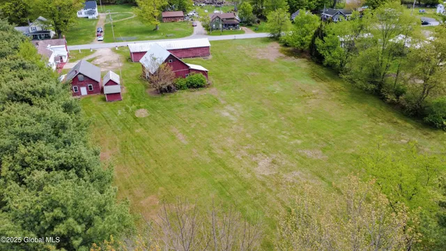 $389,000 | 122 Houseman Street, Northampton, NY 12117