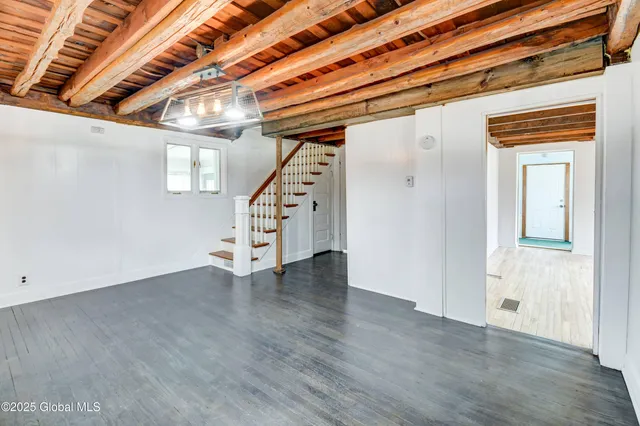 $389,000 | 122 Houseman Street, Northampton, NY 12117