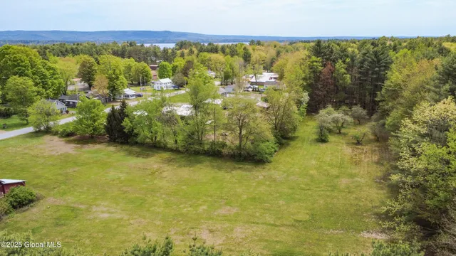 $389,000 | 122 Houseman Street, Northampton, NY 12117