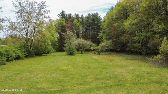 $389,000 | 122 Houseman Street, Northampton, NY 12117