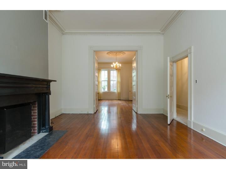 330 Spruce Street Philadelphia, PA 19106 - Photo 3 of 25