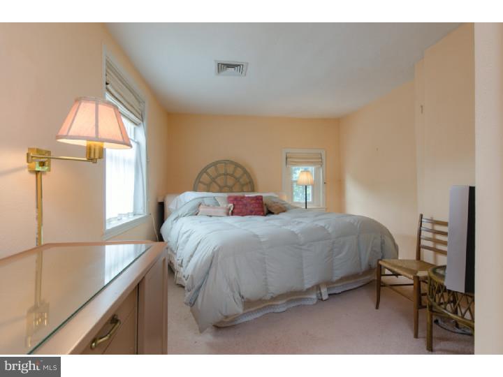 330 Spruce Street Philadelphia, PA 19106 - Photo 22 of 25