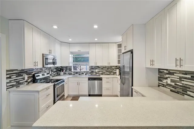 $13,000 | 1949 Windward Drive, Pompano Beach, FL 33062