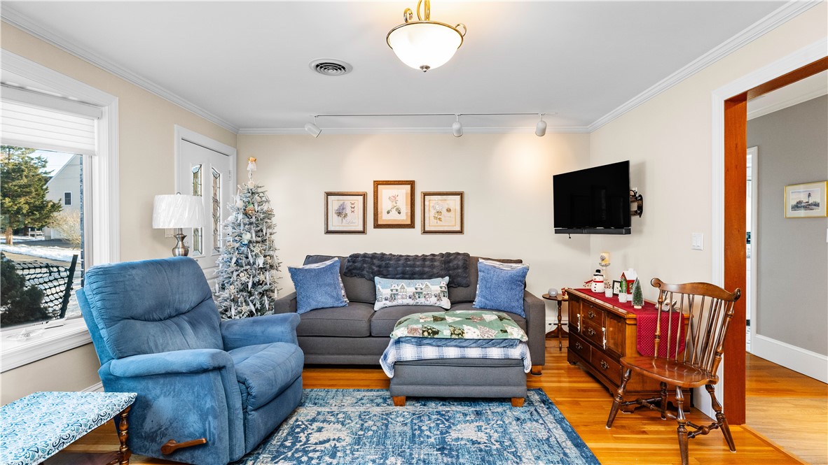 29 Robert Street Tiverton, RI 02878 - Photo 17 of 40