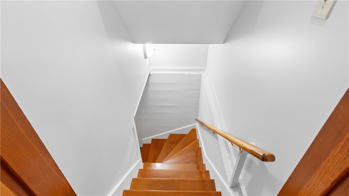 29 Robert Street Tiverton, RI 02878 - Photo 27 of 40