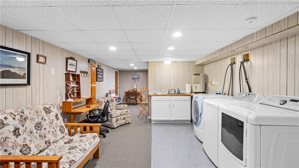 29 Robert Street Tiverton, RI 02878 - Photo 28 of 40