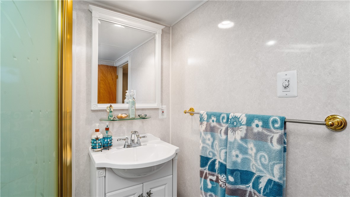29 Robert Street Tiverton, RI 02878 - Photo 30 of 40